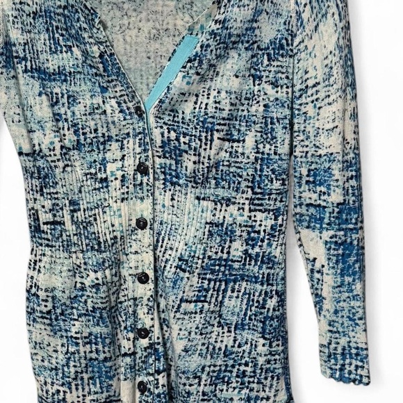 Zozo Women's Blue and White Cardigan Sweater - Picture 3 of 4